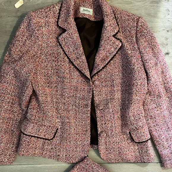 Neumann Marcus exclusive pink tweed set - Picture 2 of 3